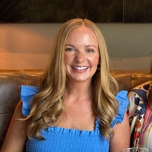 Meet your Posher, Caitlin